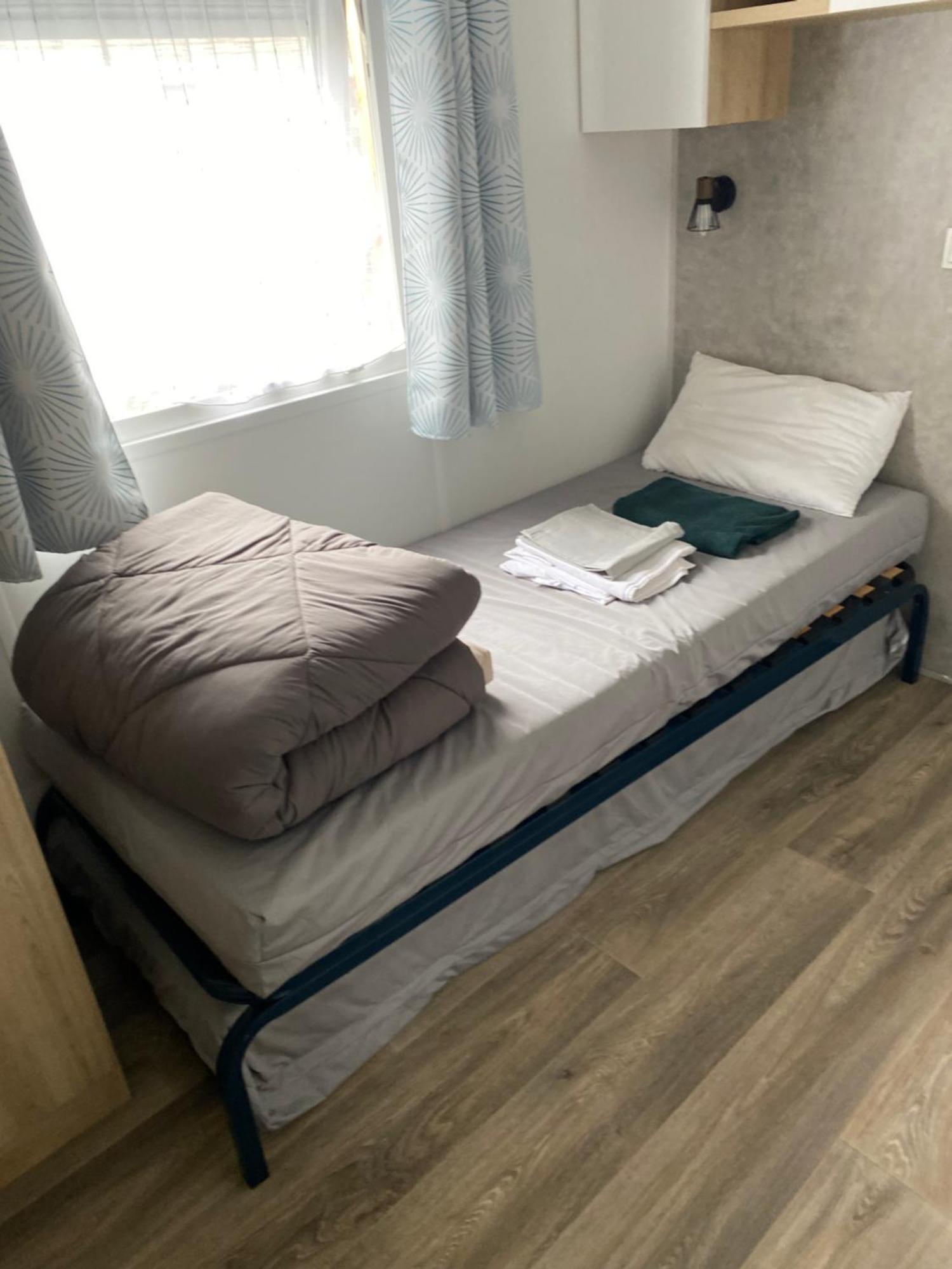 Envie D Un Break De Paysages Sauvages Et De Nature Ce Mobile Neuf Confort Climatise Idealement Situe Au Bord De L Eau Dans Un 4 Etoiles Vous Attend Pour Un Week End Quelques Jours Ou Des En Famille