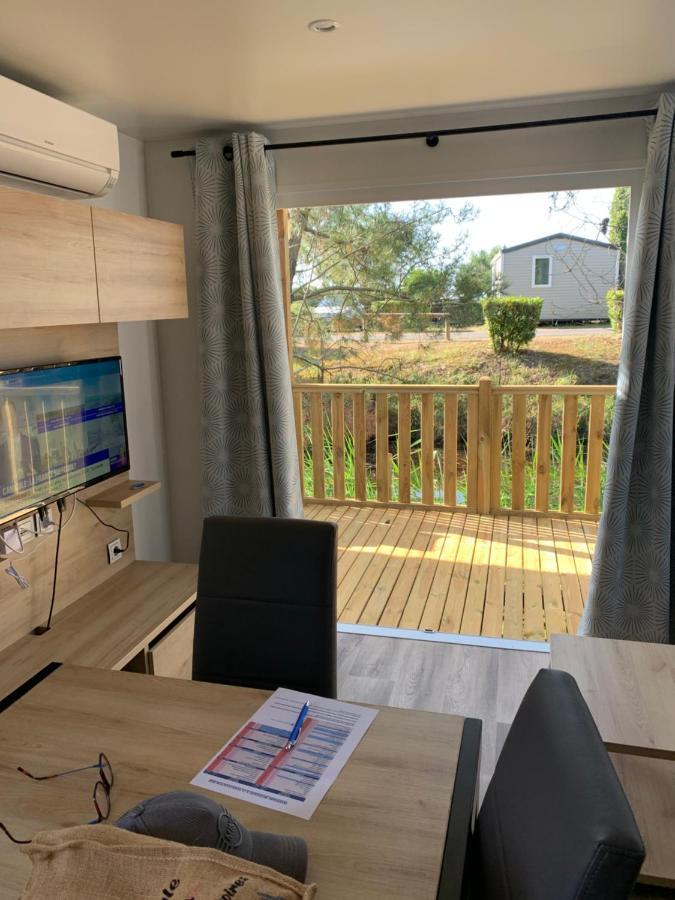 Envie D Un Break De Paysages Sauvages Et De Nature Ce Mobile Neuf Confort Climatise Idealement Situe Au Bord De L Eau Dans Un 4 Etoiles Vous Attend Pour Un Week End Quelques Jours Ou Des En Famille * Lège-Cap-Ferret