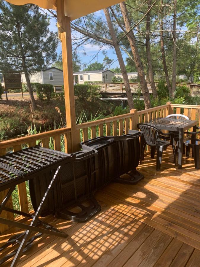 Camping Envie D Un Break De Paysages Sauvages Et De Nature Ce Mobile Neuf Confort Climatise Idealement Situe Au Bord De L Eau Dans Un 4 Etoiles Vous Attend Pour Un Week End Quelques Jours Ou Des En Famille