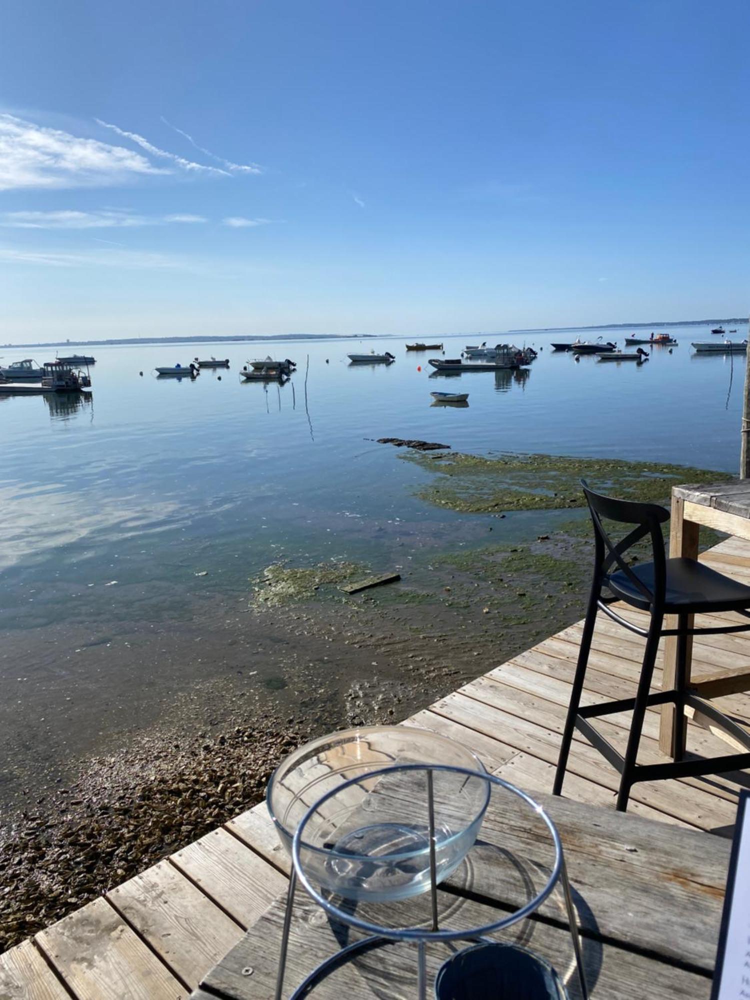 Envie D Un Break De Paysages Sauvages Et De Nature Ce Mobile Neuf Confort Climatise Idealement Situe Au Bord De L Eau Dans Un 4 Etoiles Vous Attend Pour Un Week End Quelques Jours Ou Des En Famille * Lège-Cap-Ferret