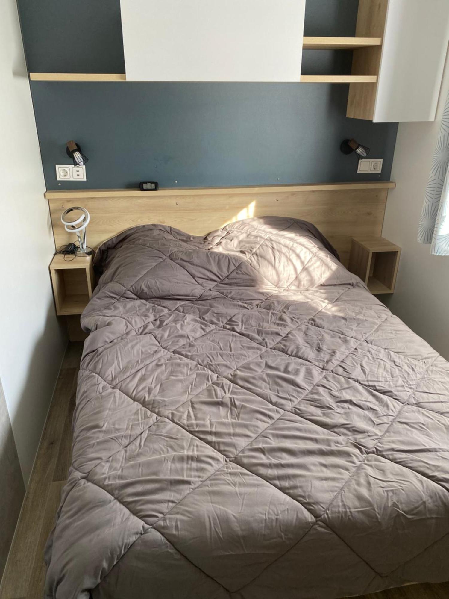 Envie D Un Break De Paysages Sauvages Et De Nature Ce Mobile Neuf Confort Climatise Idealement Situe Au Bord De L Eau Dans Un 4 Etoiles Vous Attend Pour Un Week End Quelques Jours Ou Des En Famille Camping